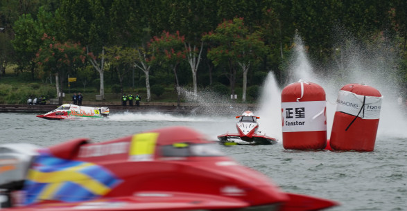 Andersson Claims Pole Position at Zhengzhou Grand Prix as Team Abu Dhabi Gears Up to Improve Performance Tomorrow