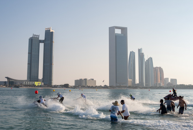 UAE Shines as Kuwait Leads GP4 in the Opening of the Second Jet Ski Round in Abu Dhabi