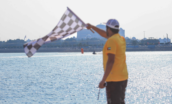 ِExcelled appears for Gulf Riders in the second round of the Jet Ski Marathon UAE