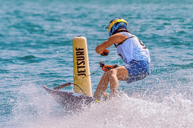 The Abu Dhabi Marine Festival crowns the winners of the UAE Motosurf Competitions