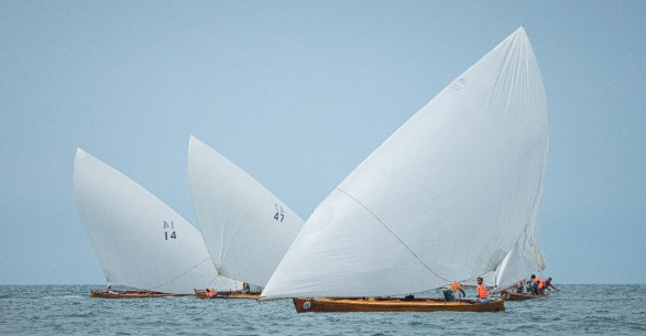 "Al-Bawanish" Opens Heritage Races at Al Dhafra Marine Festival